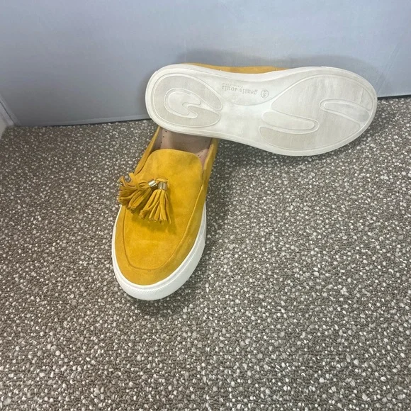 Gentle Soul by Kenneth Cole Yellow Tassel Rory Suede Loafers Pre-Owned. - Picture 5 of 5
